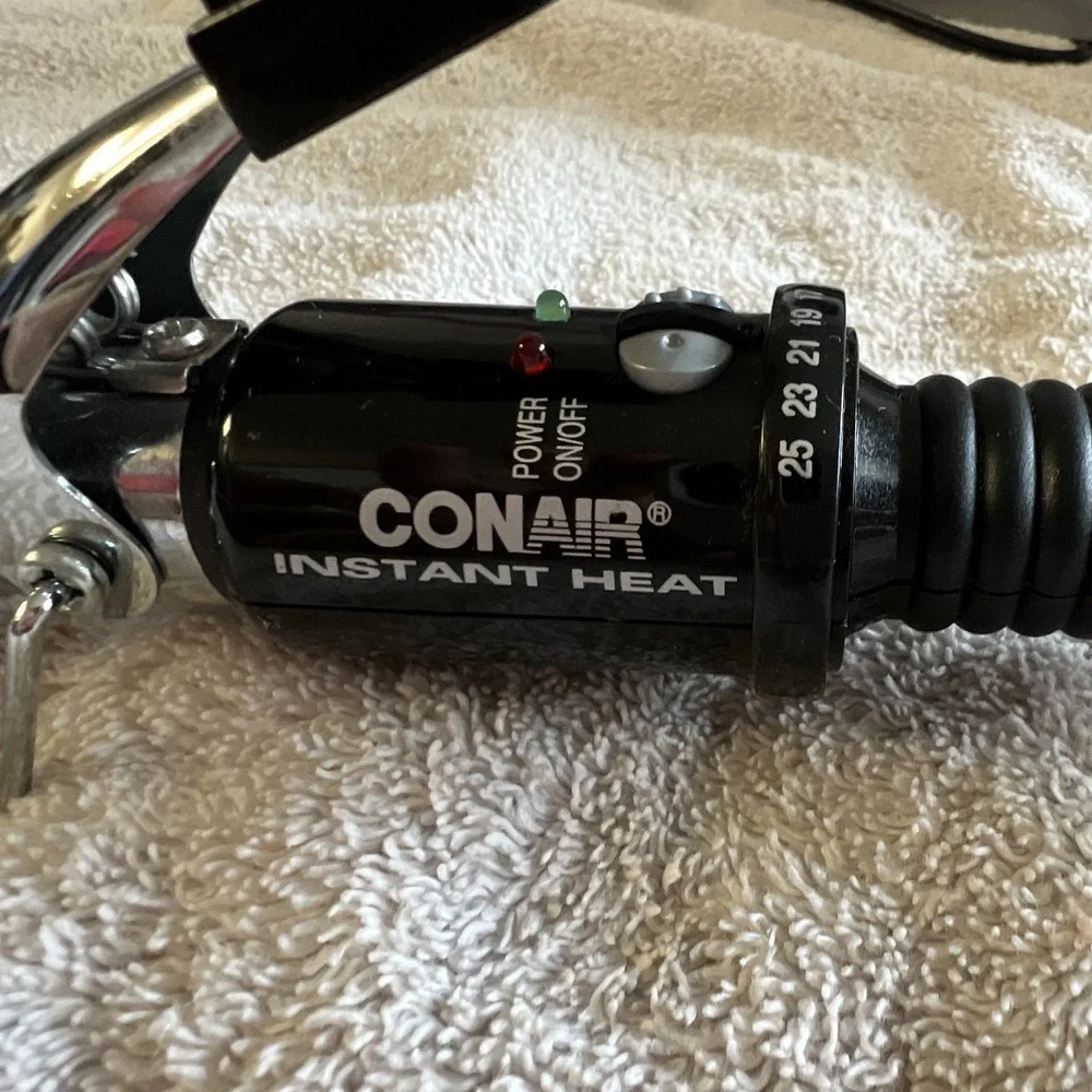 Conair Instant Heat 1 in Curling Iron 25 Heat Settings Black/Silver CD81DCSR
